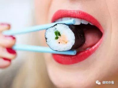 吃瓜咬到舌头怎么办视频,吃瓜咬到舌头?快速应对小技巧大揭秘