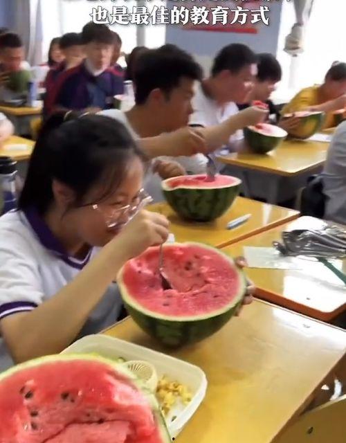 教室吃瓜现场视频大全,教室吃瓜现场视频大盘点